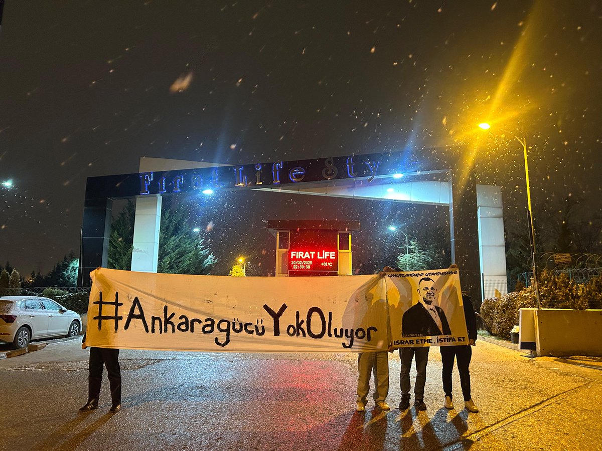 OnlyAnkaragucu's tweet photo. Ankaragücü’nün başarısından başka hiçbir şeyde gözümüz yok;

Neyiniz varsa sizindir,
Ankaragücü bizim…

- Fırat Life
@BekarEviTD 

#AnkaragücüYokOluyor https://t.co/5lNVgOwRz8