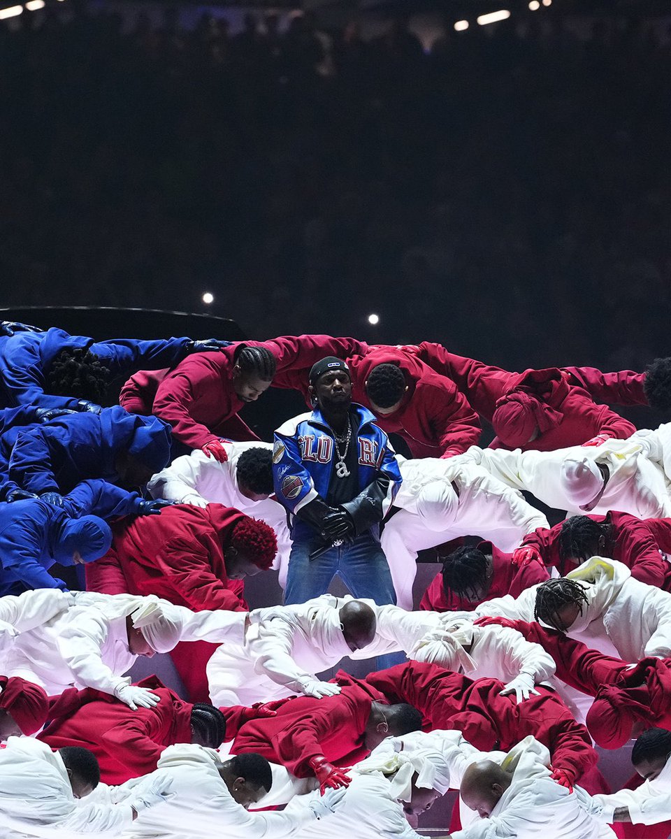 Kendrick’s Super Bowl Halftime show was a storytelling masterpiece. Here’s some hidden messages and themes you might’ve missed.

A Thread 🧵 👇🏾