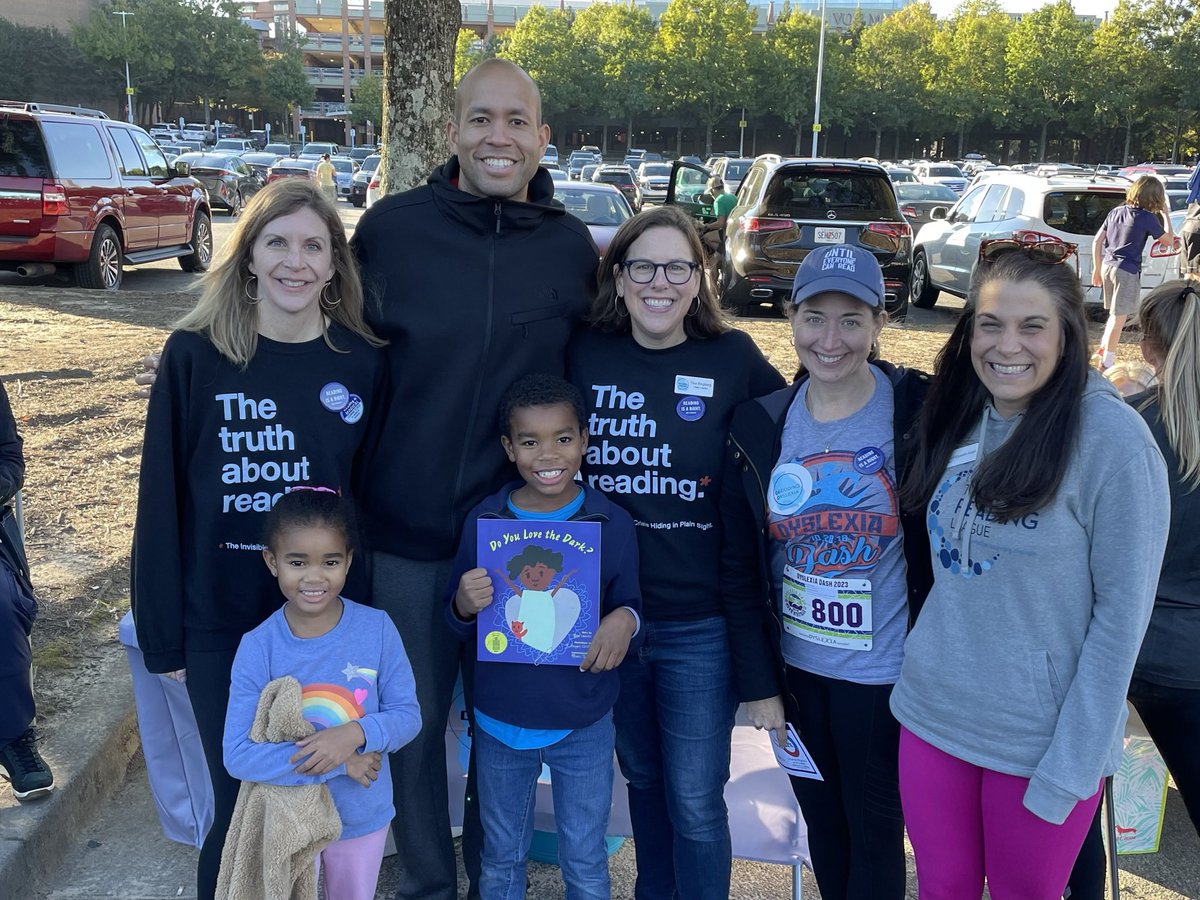 untilallcanread's tweet image. And he’s a tireless advocate for #LiteracyandJusticeforAll 👏 who walks the walk and runs the run (the Dyslexia Dash to be specific! 🏆😄) to help raise funds for the IDA-GA!