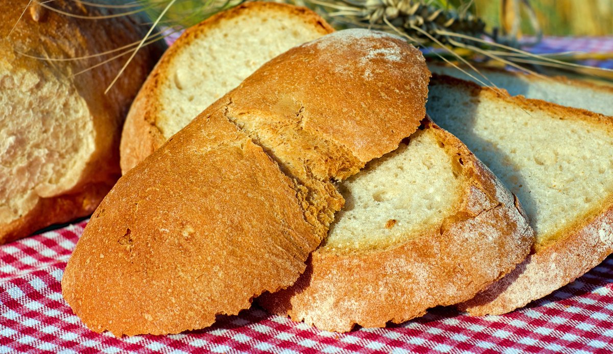 🍞 Mae 10% o’r 185 miliwn tunnell o fara sy’n cael ei bobi’n fyd-eang bob blwyddyn yn cael ei wastraffu! Mae ymchwilwyr IBERS yn defnyddio technegau eplesu Asiaidd hynafol i droi crystiau bara yn fwyd maethlon. 🌱

🔗 aber.ac.uk/cy/ibers/news/…

#cynaliadwyedd #GwastraffBwyd