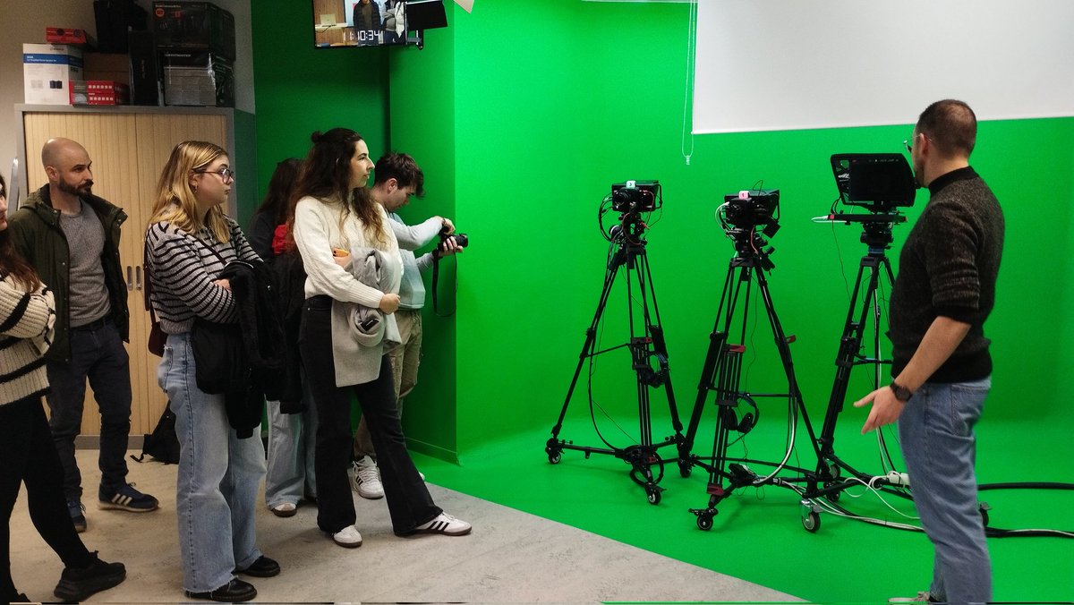 IES Martínez Vargas (@iesmvargas) on Twitter photo El pasado viernes, dentro del proyecto de innovación Esfera FP, el alumnado del Ciclo de Realización de Proyectos Audiovisuales y Espectáculos visitó el <a href="/cifpa_aragon/">CIFPA-FP ARAGÓN / CRN Logística y Transporte</a>. El pasado viernes, dentro del proyecto de innovación Esfera FP, el alumnado del Ciclo de Realización de Proyectos Audiovisuales y Espectáculos visitó el <a href="/cifpa_aragon/">CIFPA-FP ARAGÓN / CRN Logística y Transporte</a>.