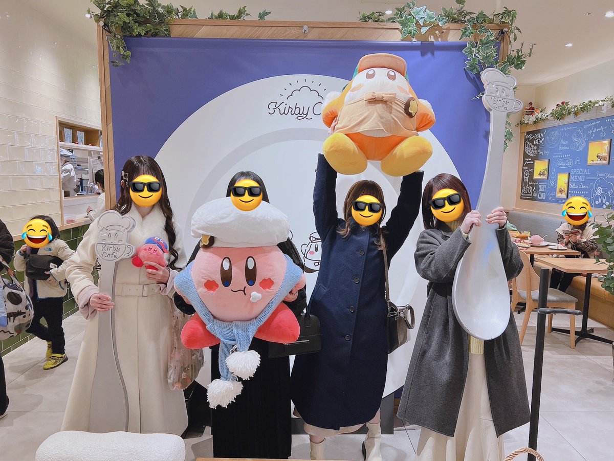 frogkun__0's tweet photo. カービィカフェ何千万回行きたい https://t.co/C0LfZOX8IH