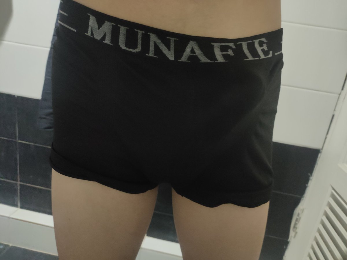 แข็งแล้วแจ่ไม่มีที่ลงค้าบ 😆🤪💧
#บางซื่อ #เกษตรนัดเย็ด #รัชดา #เตาปูน #มจพ #พระราม7