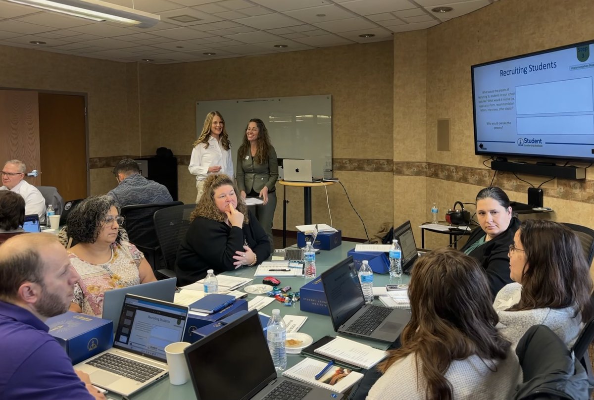 ACSIUSA's tweet photo. Last Friday in Grove City, Ohio, educators gathered for the SLi Educator Training with a shared goal—to equip students with a biblical foundation for leadership. Is your school ready to take part? Learn more and register for our 2025-26 trainings now at https://t.co/va4vrNDS6O. https://t.co/a9SWTQdNXV