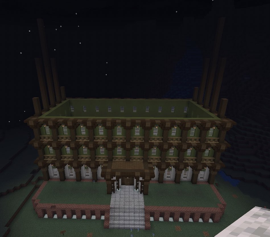 koucrafter's tweet photo. 簡単な家の建て方〜☆
豆腐に柱を立てて内壁塗ってワチャワチャして屋根をつけたら完成！！ https://t.co/w0IxzhBRgA