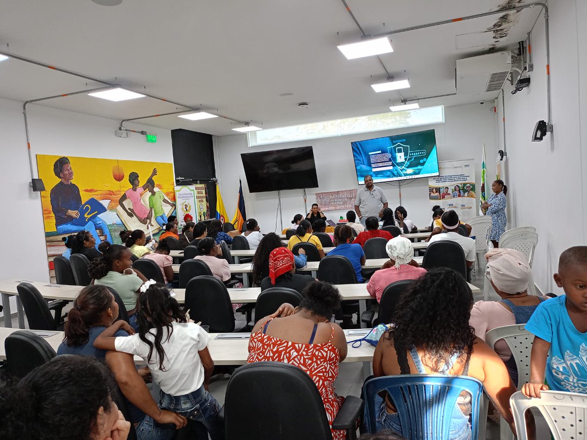 Olga_MarinZOCC's tweet photo. #SISSUZonaOccidente #CIPturbo
Comenzamos año con estrategias e impactos en nuestras comunidades, desde SISSU apoyo al foro por el fortalecimiento y sostenibilidad de los emprendimientos de la mujeres afro del distrito de Turbo. @EquipoOIRZOCC @UNAD_ZOCC #SISSU_OIR_VIDER https://t.co/JvVqQVsaH4