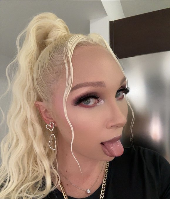 Can I suck your dick from the back?? https://t.co/cH8usyBxfn