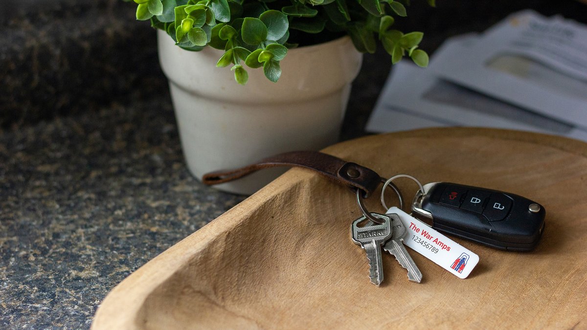 TheWarAmps's tweet image. 📢 East Coast, your 2025 War Amps key tags are on their way to your mailbox!

Attach yours as soon as they arrive to protect your keys and support life-changing programs for amputees, like CHAMP. 

Learn more: waramps.ca/ways-we-help/k…

#KeyTags #NovaScotia #NewBrunswick