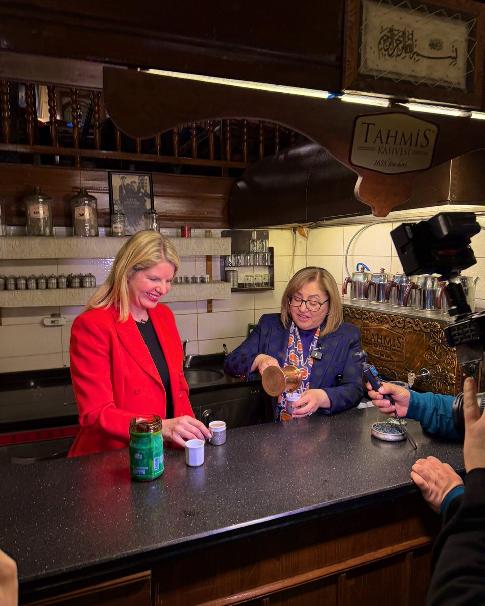 “<a href="/GaziantepBeld/">Gaziantep Büyükşehir</a> Başkanımız
Sayın  <a href="/fatmasahin/">Fatma Şahin</a> , <a href="/ntv/">NTV</a> ‘ye Menengiç Kahvesi’nin coğrafi işaretle taçlanan yolculuğunu anlattı. Gelenekten geleceğe uzanan bu lezzet hikayesi, artık dünya sahnesinde!” #tahmis #menengiçkahvesi #menengiç #Gaziantep