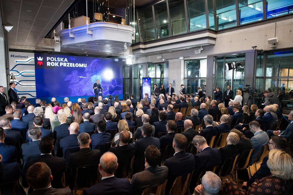 GPW – miejscem ważnej deklaracji dla gospodarki!
Premier Donald Tusk i Min. Finansów @AndrzejDomański ogłosili plan inwestycji na 650-700 mld zł. Silny rynek kapitałowy to klucz do rozwoju!
Historyczny dzień – WIG na rekordowych poziomach! 📈

#GPW #WIG #Inwestycje #Gospodarka