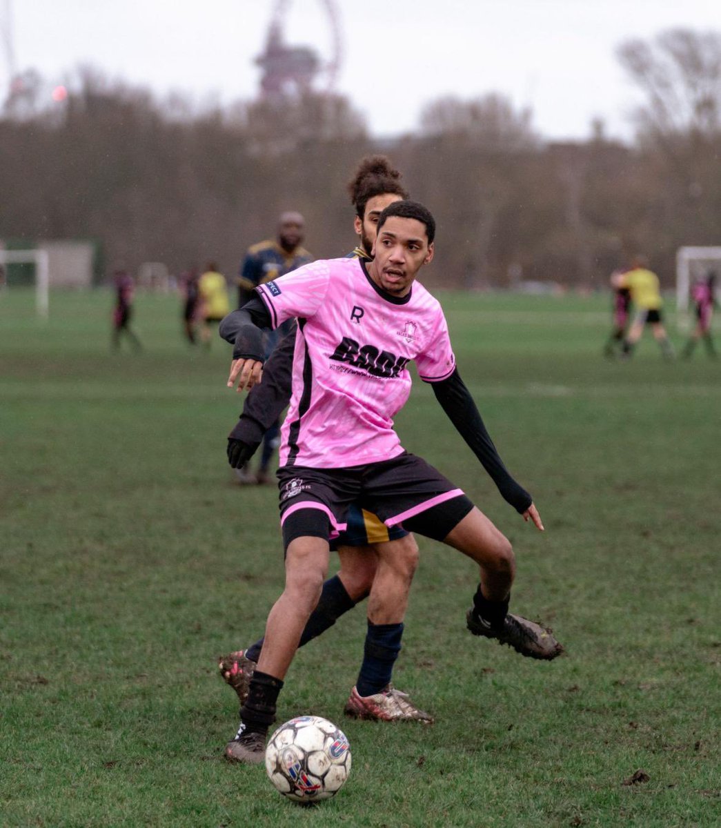 fc_hacks's tweet image. Last week, we launched our new kit, created by @relevensports and sponsored by @BaduSports is a key company supporting the local community, making a positive impact. This is the debut of a partnership that has been developing behind the scenes. We want to thank everyone involved