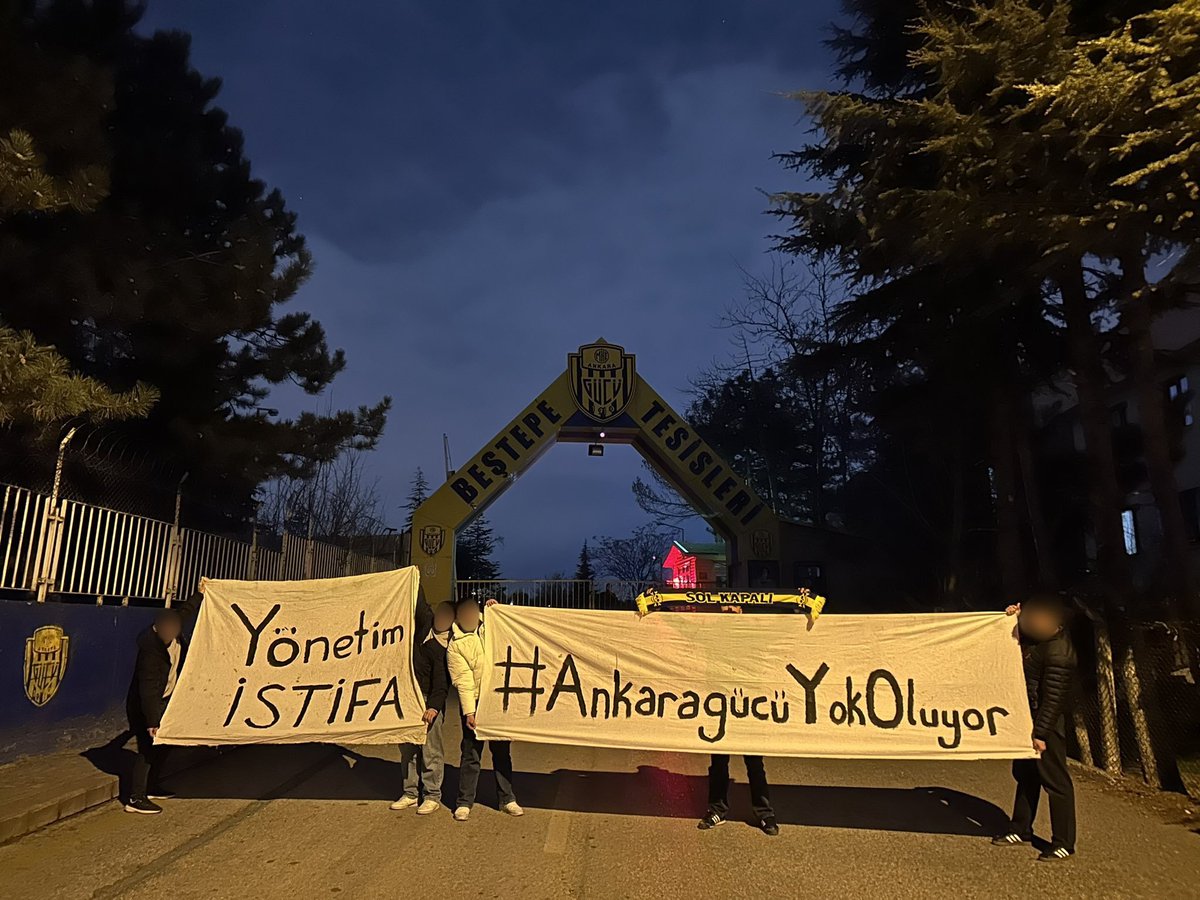 ANKARAGÜCÜ YOK OLUYOR!

SEVDAMIZ BİR PROJE HALİNE GETİRİLİYOR,
DEĞİŞMEYEN İSİMLER
YAPILAN BOŞ TRANSFERLER
MİLYONLARCA LİRA BORÇ! 

#AnkaragücüYokOluyor