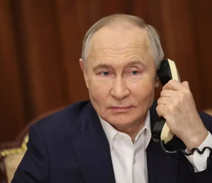 #DeepSeek 
<a href="/ABC/">ABC News</a> 
<a href="/abcnews/">ABC News</a> 
<a href="/ABC7/">ABC7 Eyewitness News</a> 
<a href="/ABC7NY/">Eyewitness News</a> 
<a href="/ABC7Chicago/">ABC 7 Chicago</a> 
@abc7
The year 2025 SAI Super Artificial Intelligence is being talked about, Putin calls <a href="/realDonaldTrump/">Donald J. Trump</a>   like this...
#NoNewsNo