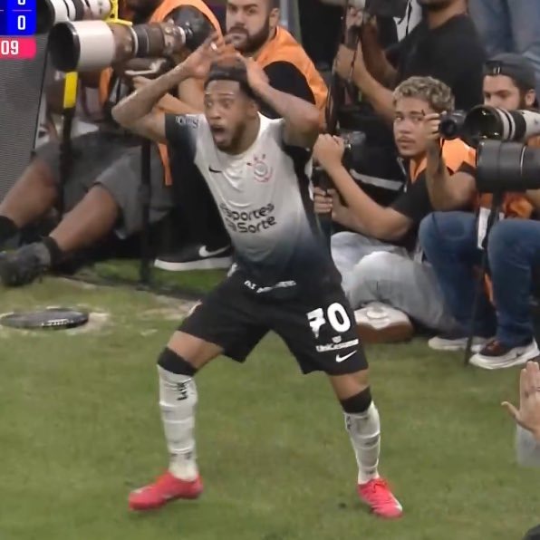 SPFutDepre's tweet image. São paulino vendo o Corinthiano apoiar o próprio time em qualquer competição

(Eles só comparecem em clássicos e jogos importantes)