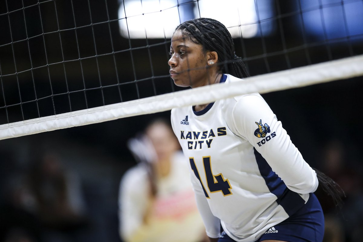 Happy birthday to junior middle blocker, Kimora Whetstone! 🎊