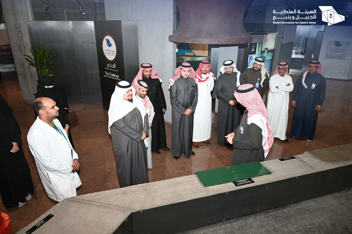 التقى الرئيس التنفيذي 
م. محمود الذيب <a href="/_maltheeb/">محمود بن صالح الذيب Mahmoud Al-Theeb</a> 
بالوفد المشارك من وزارة الصحة في ورشة العمل للتدريب على السياسات والأدلة الإجرائية.
كما قام الوفد بزيارة إلى مركز الزوار بالهيئة الملكية بالجبيل للاطلاع على ما تتميز به مدينة #الجبيل_الصناعية من بنية تحتية متكاملة، والتعرف على