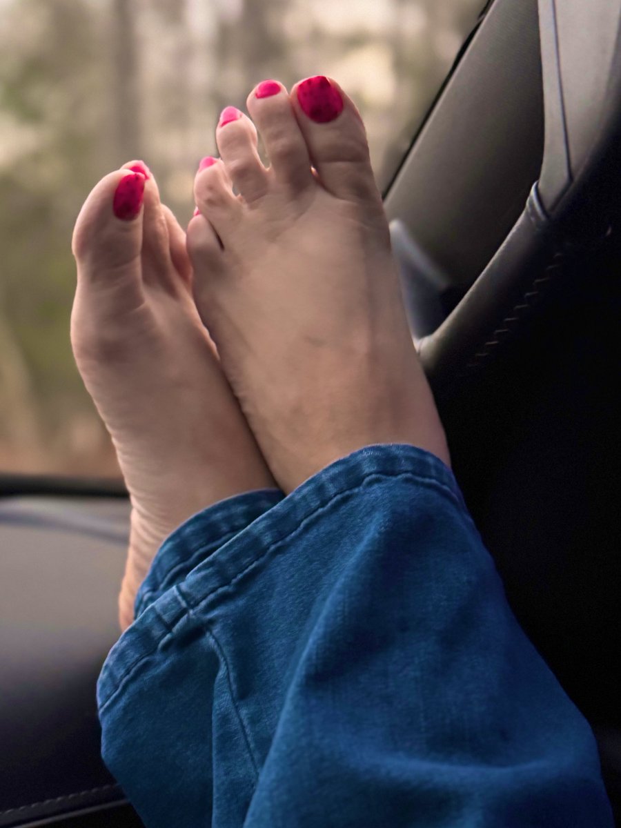 Peep the 💕 on the big toe
Want more? ❤️