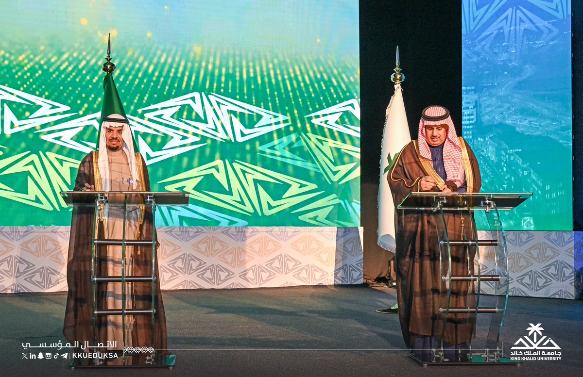 kkueduksa's tweet photo. ضمن فعاليات منتدى توجهات المستقبل "الجامعات والتنمية المستدامة" وقّعت #جامعة_الملك_خالد مذكرة تفاهم مع مركز اليونسكو الإقليمي للجودة والتميز في التعليم..

#جامعة_الملك_خالد_للعالمية
#منتدى_توجهات_المستقبل_KKU
#FDForumKKU
#ArabUnivRanking https://t.co/Teb48qaEkR