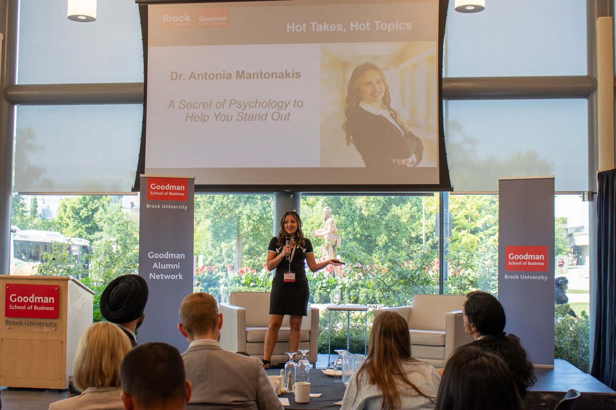 Antonia Mantonakis | The Wine Psychologist tweet media