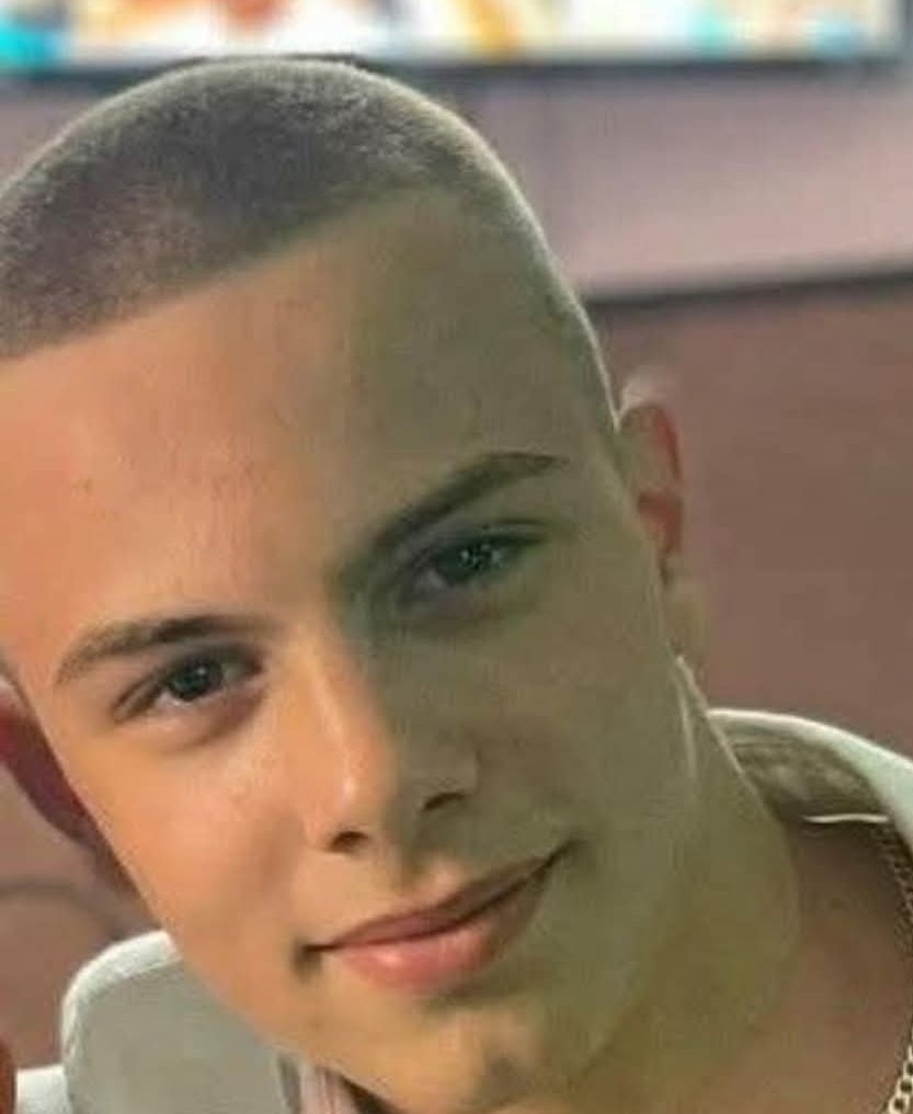 NESTAO U ZRENJANINU
Aleksa Golušin
Poslednji put viđen u petak.
Imao zeleni šuškavac na sebi.
Ko ima bilo kakav info, javite PU u Zrenjaninu.

RT RT RT