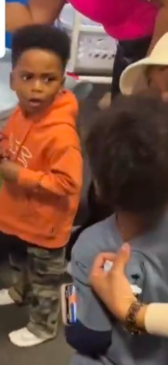 nuniibandarella's tweet photo. @SomaKazima he had him fuckedddd up😭 https://t.co/vz2pSVWBoT