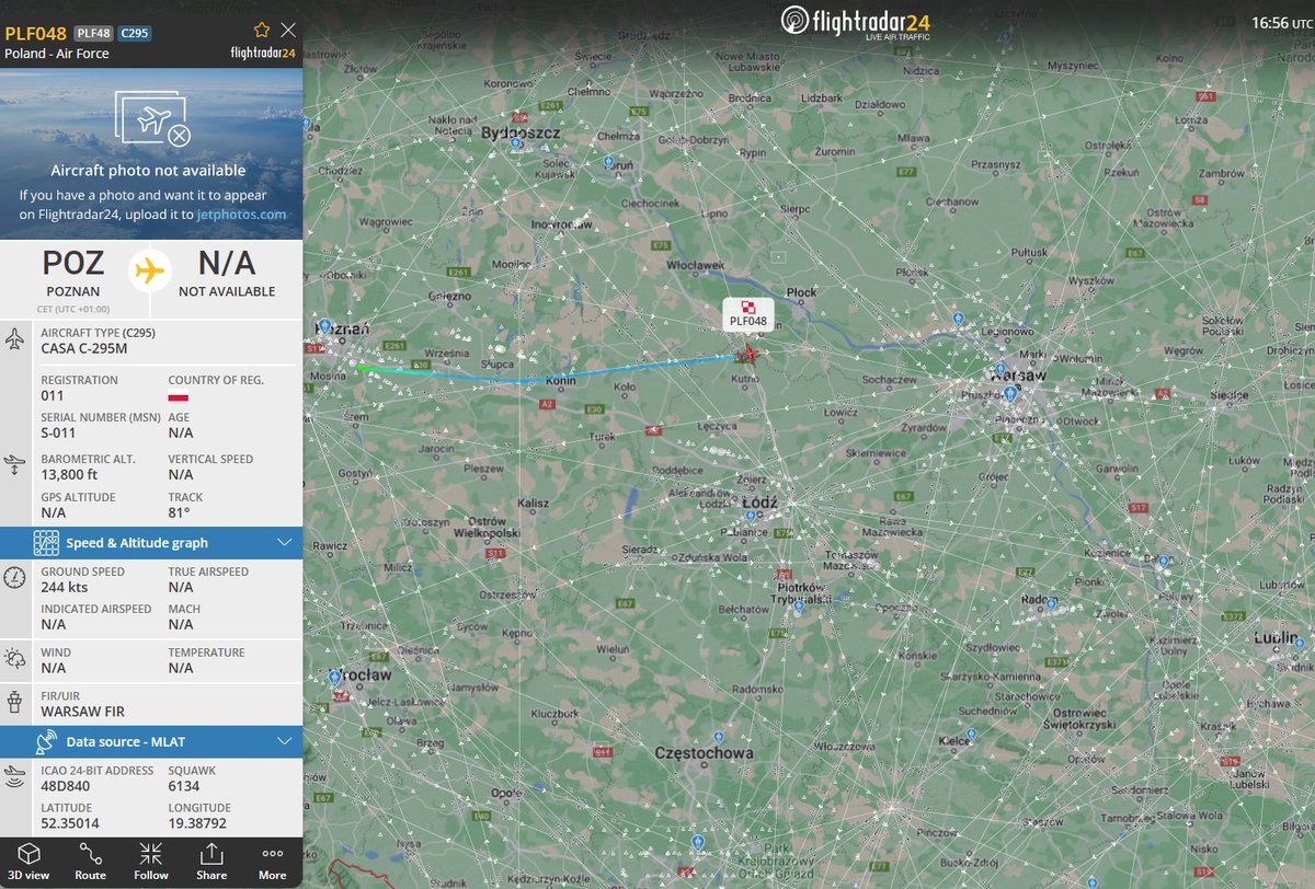 PolishMilRadar's tweet photo. ⌚️ 10.02 17:57LT
🇵🇱 Siły Powietrzne RP
✈️ CASA C-295M "011"
#PLF048 zniża ⬇️
🛫 Baza Lotnicza Krzesiny #EPKS
🛬 Lotnisko Warszawa #EPWA
🔗https://t.co/hUGq2zQ4o0 https://t.co/kPBtkAOBiC