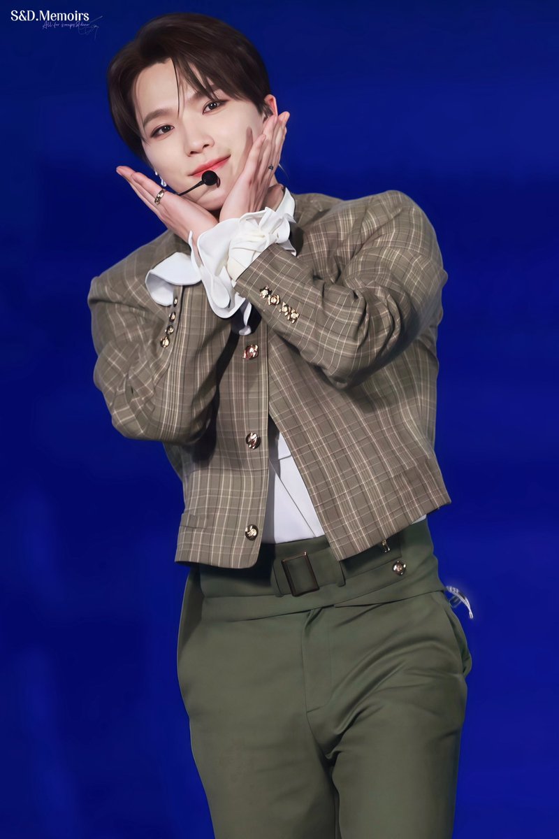 SDMemoirs's tweet photo. 241012
‘RIGHT HERE’ WORLD TOUR IN GOYANG

디노생일～～

#Happy_DINO_Day
#캐럿들의_존재의이유_디노생일
#DINOW_OF_KPOP_DAY 
#디노 #DINO 
#이찬 #ディノ https://t.co/zkHvbousA7