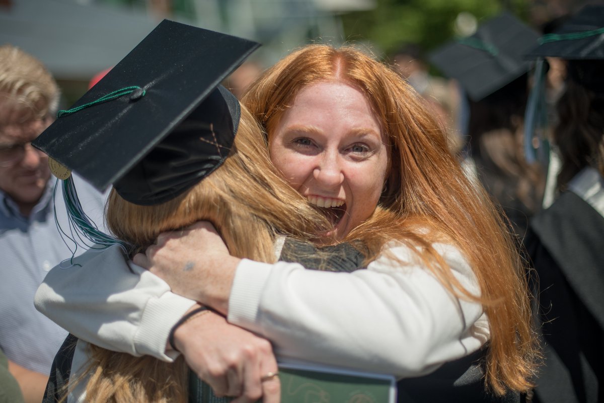 High school grads of 2025! You could qualify for a UFV Entrance Scholarship when you start your studies at UFV this fall.

Submit your application before March 10. 🎓

💡 Learn about the different entrance scholarships, bursaries, and awards available at ufv.ca/fineaid.