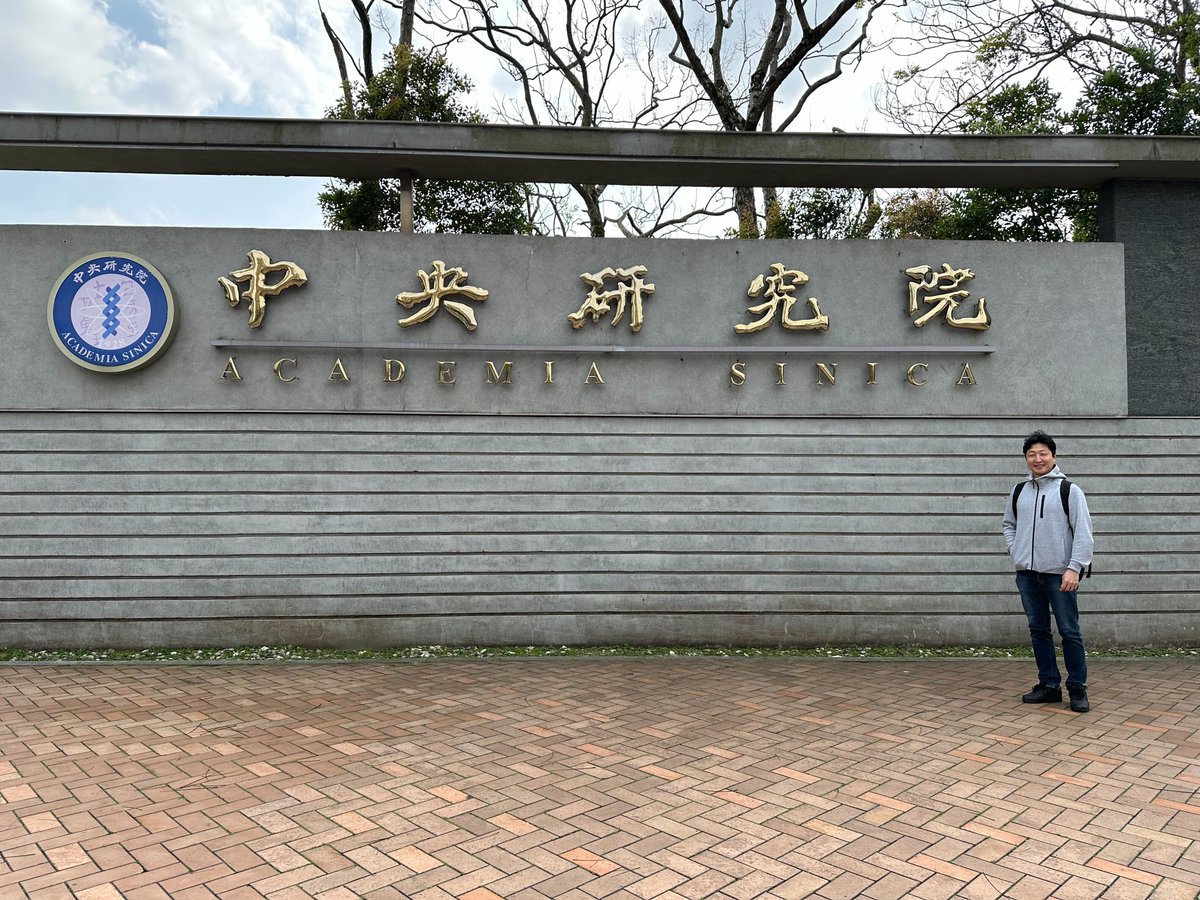 Hiraiwa Lab - Theoretical Physical Biology Group (@tpbghl) on Twitter photo We invited Dr. Won Kyu Kim (SNU/KIAS, Korea) to our lab <a href="/tpbghl/">Hiraiwa Lab - Theoretical Physical Biology Group</a> in IoP-AS <a href="/palmiopas/">PALM labs @IOP AS TW</a> to learn his analytical methods for stochastic dynamics! He also gave a seminar at IoP on theory of first-passage time under confinement. Thank you for coming and sharing your knowledge, Wonkyu! We invited Dr. Won Kyu Kim (SNU/KIAS, Korea) to our lab <a href="/tpbghl/">Hiraiwa Lab - Theoretical Physical Biology Group</a> in IoP-AS <a href="/palmiopas/">PALM labs @IOP AS TW</a> to learn his analytical methods for stochastic dynamics! He also gave a seminar at IoP on theory of first-passage time under confinement. Thank you for coming and sharing your knowledge, Wonkyu!