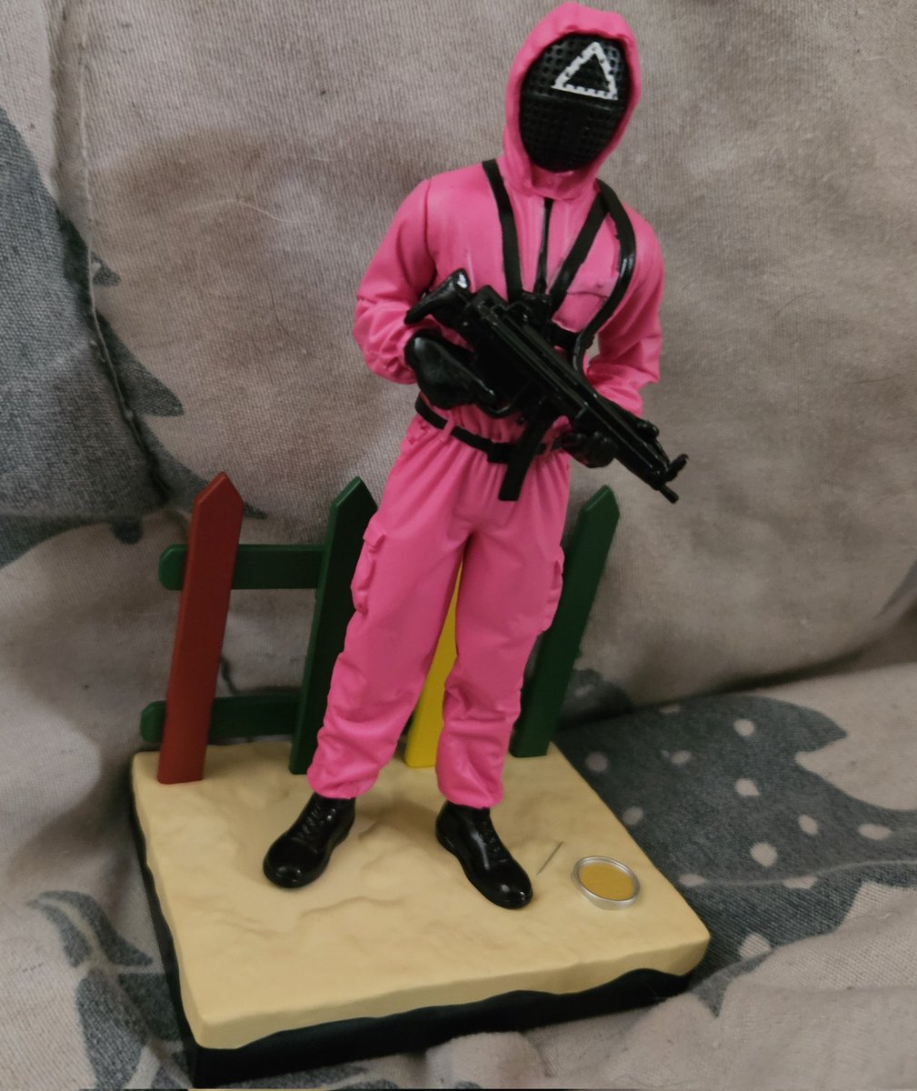 GimmeTimmies001's tweet image. My #SquidGame netflix and chill-survival kit #Player456 #Player377 #TriangleGuard