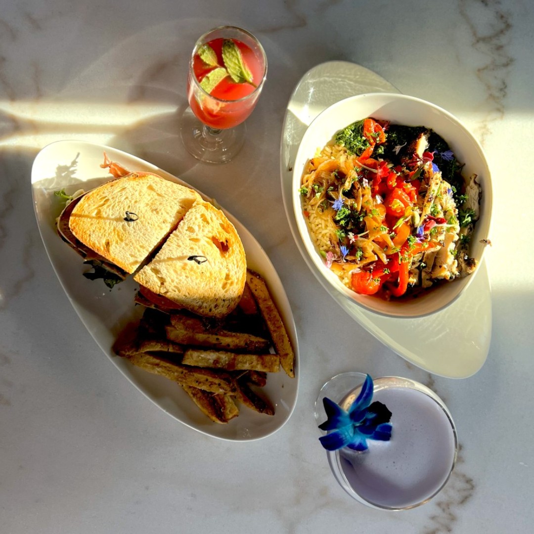 Start your next date night out right with one of these Cedar Rapids, Iowa fine dining restaurants😍

💕tourismcedarrapids.com/blog/date-nigh…

#thisisiowa #iowa #fun #datenight #cedarrapidsiowa #cedarrapids #valentine #galentine