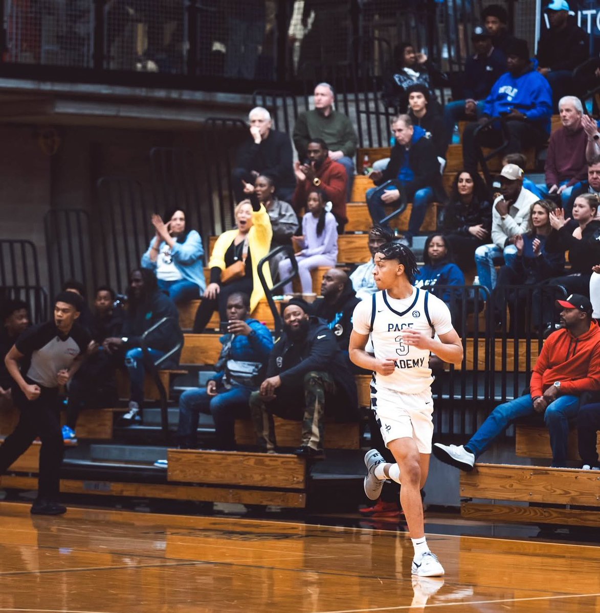 Pace Academy is on a roll with a 21-4 record and perfect in region play. Coach Sharman White is eyeing another state title with the Knights. 

With Chandler Bing running the floor and being active along the frontline, there is reason for optimism.

STORY:

ontheradarhoops.com/otr-hoops-top-…