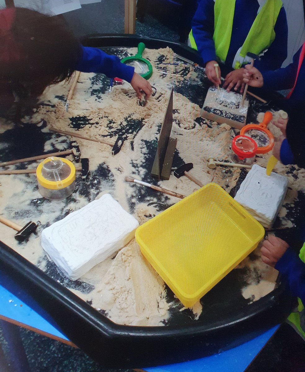 Miss LewisConway (@misslewisconway) on Twitter photo Our day began with a mystery - our dinosaur egg was stolen! The children made posters to help find it, then received a surprise gift: dinosaur eggs to grown their own. They also became palentologists digging for fossils. A fantastic Monday! <a href="/MrGunchala/">Rakesh Gunchala</a> Our day began with a mystery - our dinosaur egg was stolen! The children made posters to help find it, then received a surprise gift: dinosaur eggs to grown their own. They also became palentologists digging for fossils. A fantastic Monday! <a href="/MrGunchala/">Rakesh Gunchala</a>