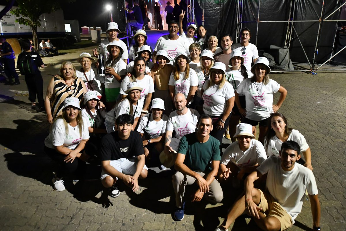 El Concurso de Cebadores brilló en la
<a href="/fiestadelmate_/">fiestadelmate.parana</a> el Centro Comunitario Solidaridad hizo un gran trabajo! Hubo una final cada noche y premios hasta el 6to lugar. Los primeros se llevaron viajes a Río de Janeiro y Bariloche, y lo principal, ser los mejores cebadores de mates!