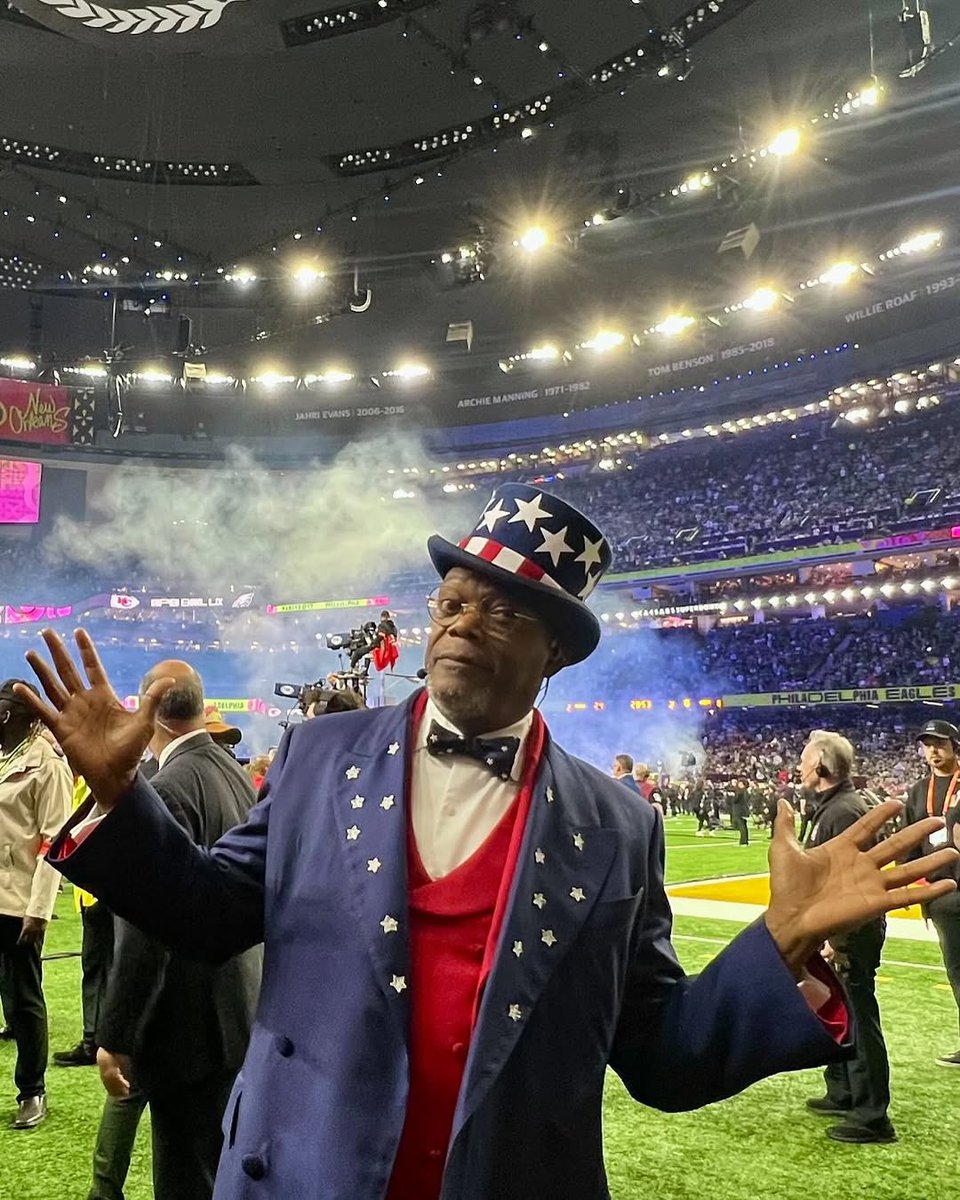 SamuelLJackson's tweet image. Been called Uncle a bunch these days, today I’m performing as an or THE Uncle!!! #superbowlLIX
