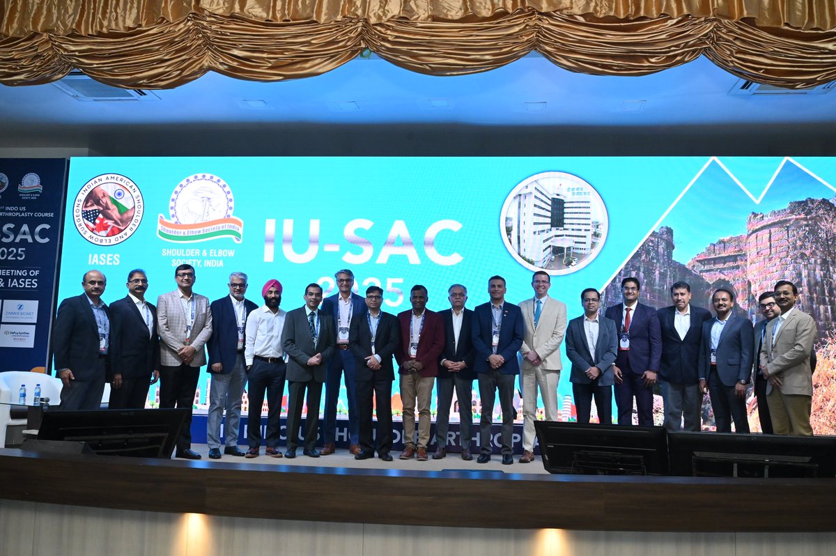 _RamChidambaram's tweet image. 1st Indo US shoulder Arthroplasty conference in Pune. This is the first collabariave meeting between IASES and SESI. Thanks Ashish Babhulkar for an excellent meeting
Wonderful meeting @AnandMurthiMD @SameerNagdaMD
Dr Grant Garrigues
Long live the IASES SESI collab!