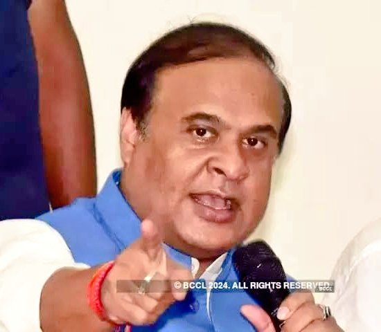 SonOfBharat7's tweet image. हिमांता बिस्वा शर्मा...On Fire Mode🔥

आसाम के मुख्यमंत्री श्री हिमांता दा ने
कॉमेडी के नाम पर माता पिता के - माँ बेटे के संबंधो पर बेहद अश्लील और नीच मज़ाक़ करने वाले 4 जानवरों पर जीरो FIR लांच करा दी है..

अबतक 5 FIR हो चुकी हैं.. लंका लगेगी लंका