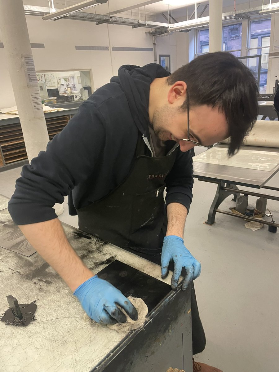 Christina Young (@tahg_glasgow) on Twitter photo Never a dull day for our Technical Art History MLitts. Busy making aquatints <a href="/GlasPrintStudio/">Glasgow Print Studio</a> Never a dull day for our Technical Art History MLitts. Busy making aquatints <a href="/GlasPrintStudio/">Glasgow Print Studio</a>