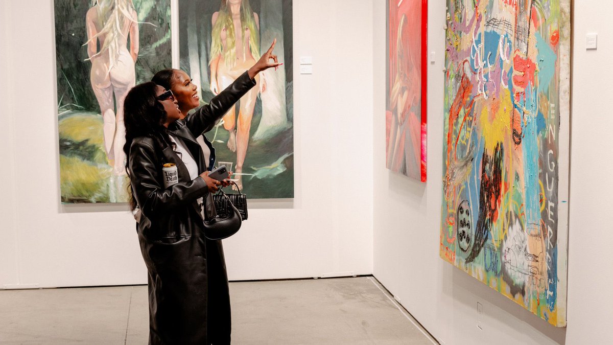 expochicago's tweet image. Tickets are now on sale for EXPO CHICAGO 2025!
Secure your tickets now and gain access to 170 galleries from 93 cities and 36 countries, amplified by a dynamic program of conversations, site-specific installations, and events: expochicago.com/tickets