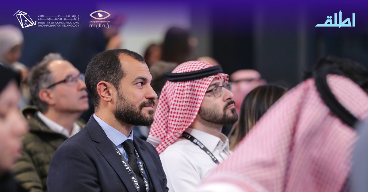 AttliqProgram's tweet image. على هامش #Leap2025، دشن صاحب السمو الملكي الأمير فهد بن منصور بن ناصر بن عبدالعزيز آل سعود، رئيس مجلس إدارة جمعية رؤية الريادة، الهوية الجديدة لبرنامج #أطلق في نسخته الخامسة، حيث يعكس هذا التدشين الآفاق الجديدة لدعم رواد الأعمال، ويساهم في تعزيز البيئة الريادية الرقمية.