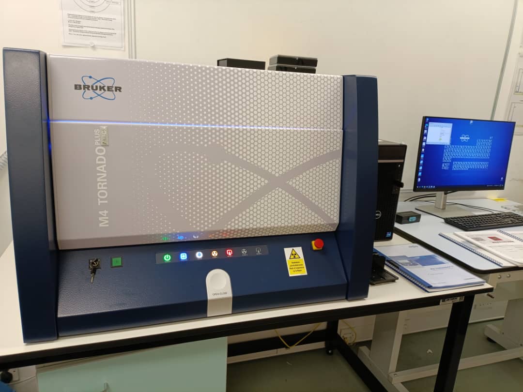 Critical Minerals Equipment Hub (CMEH) (@criticalminhub) on Twitter photo 🚀 Exciting News!
The M4 TORNADO AMICS m-XRF, a cutting-edge automated mineralogy system, has been installed at CMEH, <a href="/CambSchMines/">Camborne School of Mines, University of Exeter</a>. It provides advanced solutions for both researchers and industry partners. <a href="/UniExeCornwall/">University of Exeter, Cornwall</a> <a href="/UniofExeterESI/">Uni of Exeter's ESI</a> <a href="/cornwall_mining/">Cornwall Mining All.</a>
#UKSPF #GOODGROWTH 🚀 Exciting News!
The M4 TORNADO AMICS m-XRF, a cutting-edge automated mineralogy system, has been installed at CMEH, <a href="/CambSchMines/">Camborne School of Mines, University of Exeter</a>. It provides advanced solutions for both researchers and industry partners. <a href="/UniExeCornwall/">University of Exeter, Cornwall</a> <a href="/UniofExeterESI/">Uni of Exeter's ESI</a> <a href="/cornwall_mining/">Cornwall Mining All.</a>
#UKSPF #GOODGROWTH