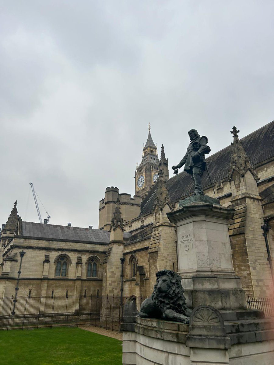 We were delighted to attend the 2025 Apprenticeship &amp; Training Awards Parliamentary Reception at the House of Commons today, hosted by @feweek and <a href="/AELPUK/">AELP</a>. 

A fantastic opportunity to celebrate excellence in #apprenticeships alongside <a href="/GWRHelp/">GWR</a> 

#ExeCollProud #NAW2025