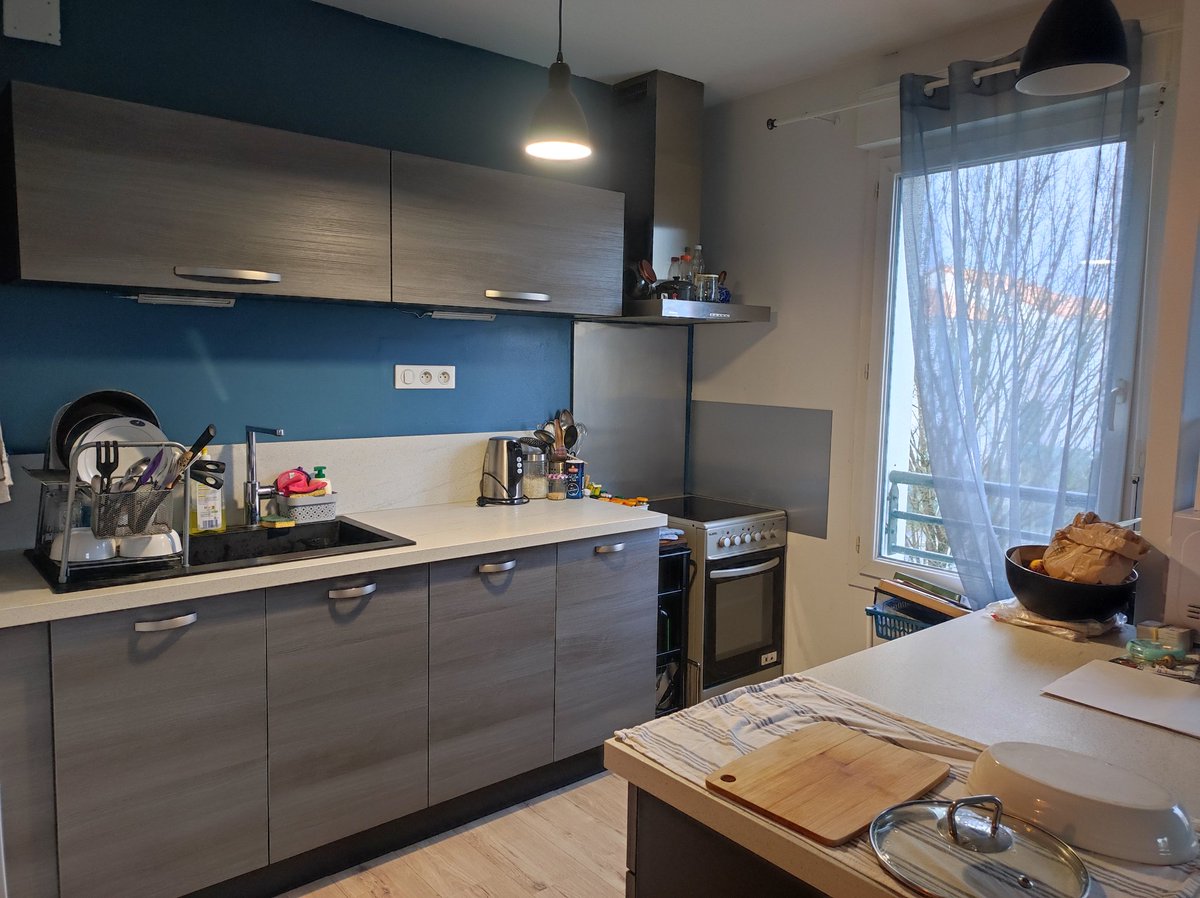 QueerNoasette's tweet photo. 📣 Urgent RT appréciés! 📣
La commu queer de Nantes:
J'ai une chambre qui se libère dans ma coloc à Rezé à partir du 1er Mars ! 

475€/mois hors charge pas de frais d'agence
Balcon + garage, centre commercial+ commerces, accès chronobus

Dm pour + d'infos ou si intéressé•e ! https://t.co/rtQhpJZk20