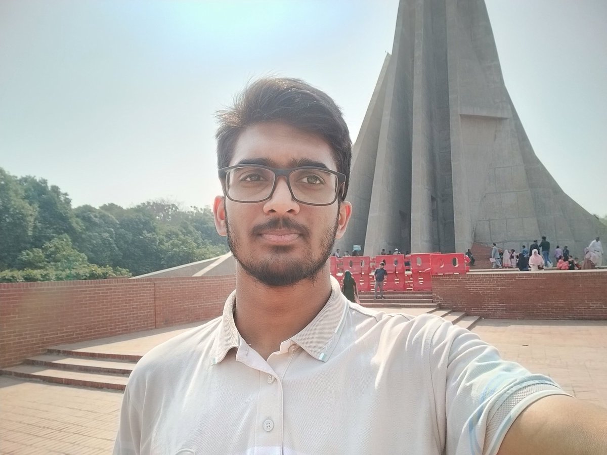 TRRamim's tweet photo. ধ্বংসস্তূপে পরিণত হওয়ার আগেই দেখে আসলাম। হয়তো শেষবারের মতোই, সৃষ্টিকর্তা ভালো জানেন। https://t.co/92NdB4G3Vm