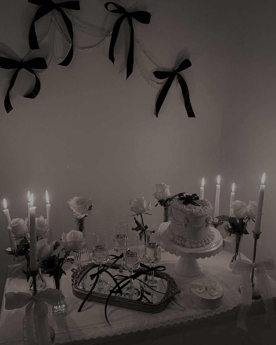 ㅤ

                 ( 𐙚 )  ℒ.  update
                 ⤷ MNL, PH | O21125
               
                𓏲    a year older 🤍

               ㅤ