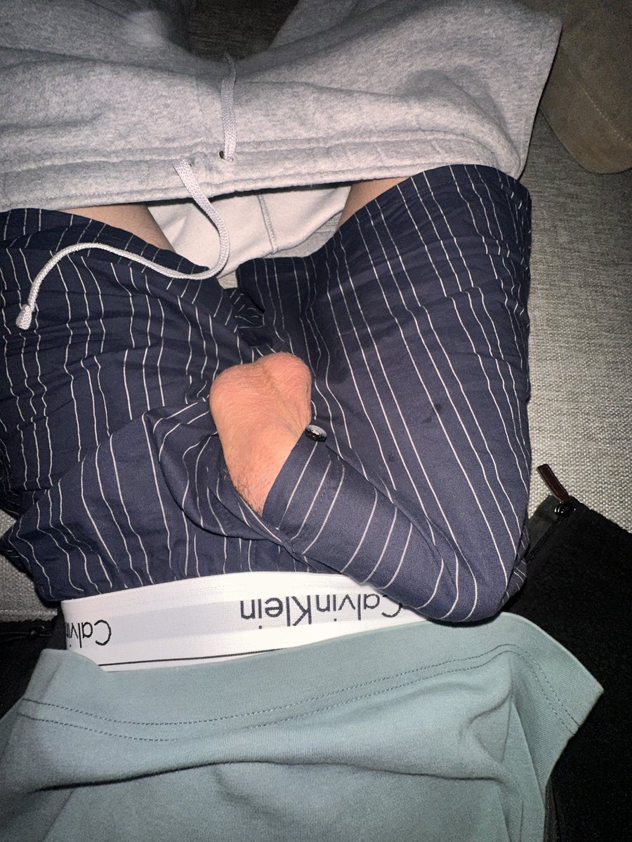 UrBoyJ01's tweet photo. Wyd if we’re watching tv and see this? https://t.co/62Guu5bPBs