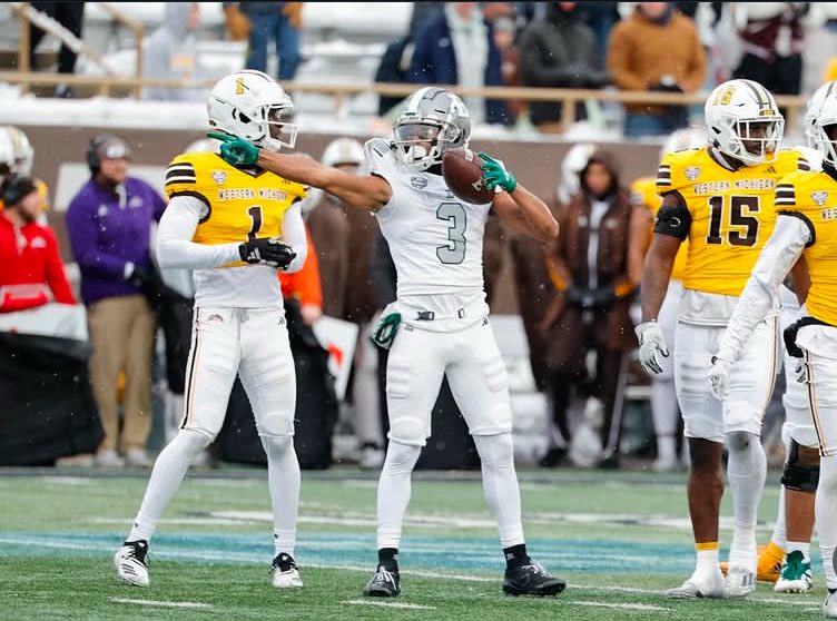 KenyanGlasper (@kenyan_glasper) on Twitter photo After a great conversation with <a href="/Coach_Collett/">Jeffrey Collett</a> I’m blessed to receive an offer from Eastern Michigan <a href="/ChipolettiH/">Coach Chip</a> <a href="/k_hayes14/">Coach Hayes</a> <a href="/coachpaxia/">Coach Paxia</a> @CoachPinedaWB <a href="/CoachBell100/">D. Bell</a> <a href="/H2_Recruiting/">Hasani (H2) | Football Recruiting</a> <a href="/_CoachPWilliams/">Parker Williams</a> <a href="/NEGARecruits/">Northeast Georgia Recruits</a> <a href="/tfbaxter1985/">Tyson Baxter</a> After a great conversation with <a href="/Coach_Collett/">Jeffrey Collett</a> I’m blessed to receive an offer from Eastern Michigan <a href="/ChipolettiH/">Coach Chip</a> <a href="/k_hayes14/">Coach Hayes</a> <a href="/coachpaxia/">Coach Paxia</a> @CoachPinedaWB <a href="/CoachBell100/">D. Bell</a> <a href="/H2_Recruiting/">Hasani (H2) | Football Recruiting</a> <a href="/_CoachPWilliams/">Parker Williams</a> <a href="/NEGARecruits/">Northeast Georgia Recruits</a> <a href="/tfbaxter1985/">Tyson Baxter</a>