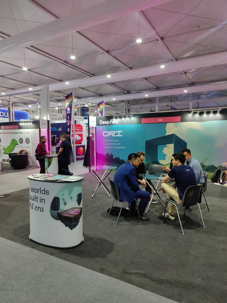 origlobalcloud's tweet image. The first two days at LEAP 2025 have been nothing short of incredible —filled with insightful conversations, cutting-edge AI discussions and the remarkable energy of Saudi Arabia’s thriving AI ecosystem. Check out some highlights from the event!