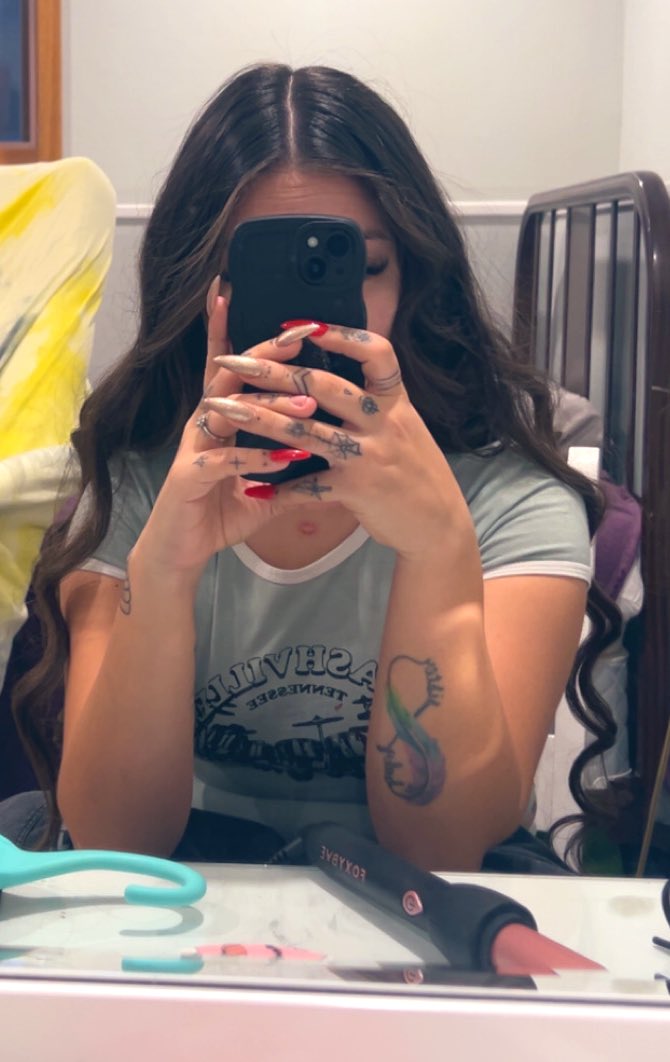 Go follow my onlyfans soo I can afford to keep looking this good💋 

onlyfans.com/vanessa.winter