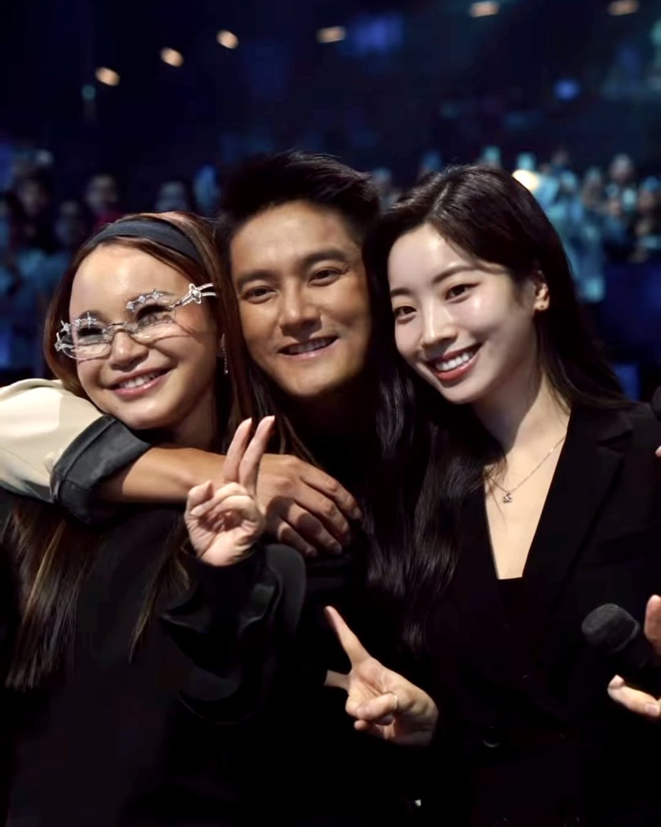 Thank you for watching Indonesian Idol tonight 🫶🏻💙

📸 : Afrizal

#dahyun #rossa #boywilliam